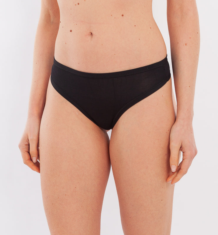 Lasergeschnittener brasilianischer Slip aus TENCEL™