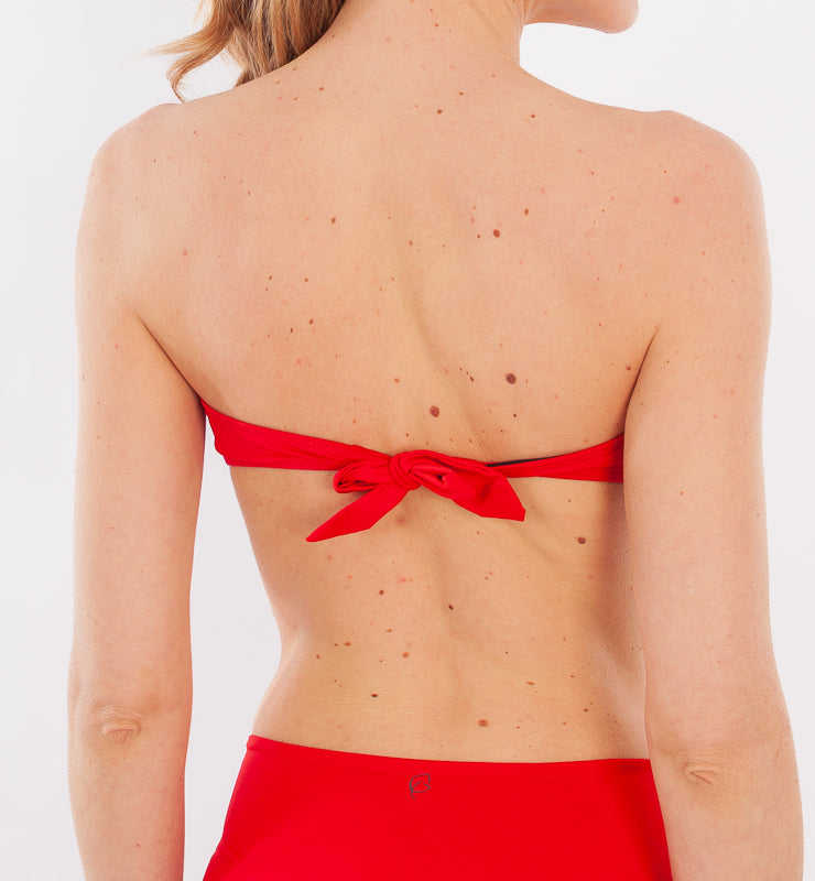 Top costume a fascia con coppa in tessuto riciclato